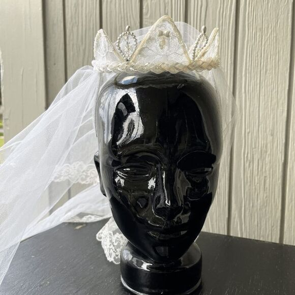Vintage 80s Pearl-Lace Tiara Veil – Two-Tier Fingertip Length w/ Scallop Edge - Picture 1 of 7